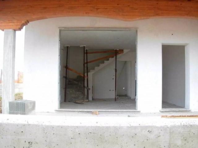 Villa Indipendente in vendita a Vellezzo Bellini, Lombardia