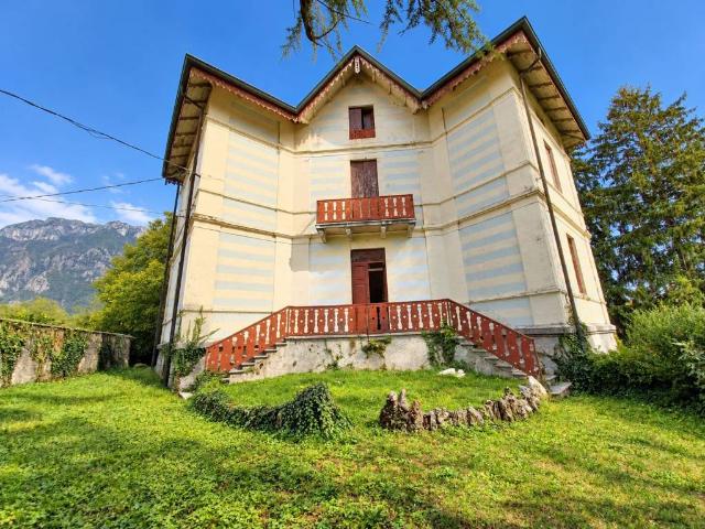 Villa Indipendente in vendita a San Giorgio, Velo d'Astico