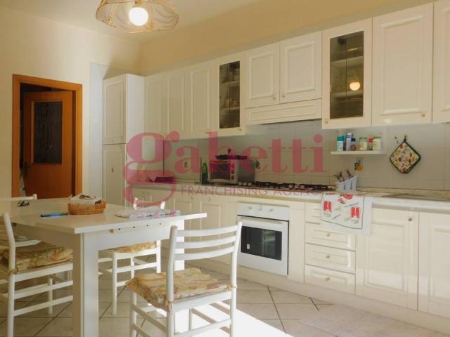 Villa Indipendente in vendita a Venafro, Molise