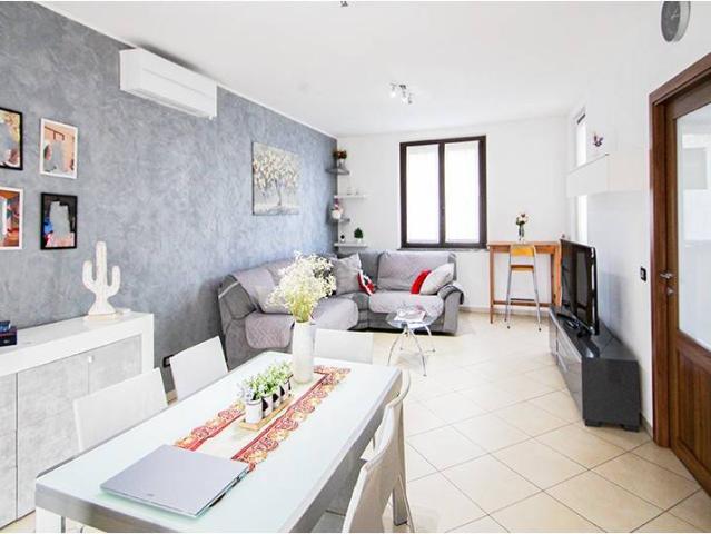 Villa Indipendente in vendita a Venegono Inferiore, Lombardia