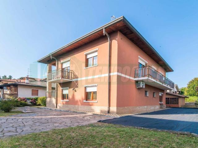 Villa Indipendente in vendita a Venegono Inferiore, Lombardia