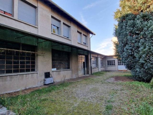 Villa Indipendente in vendita a Venegono Superiore, Lombardia