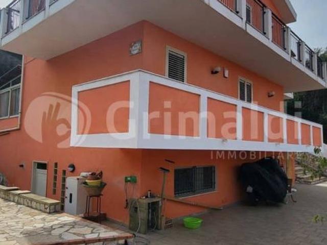 Villa Indipendente in vendita a Venetico, Sicilia