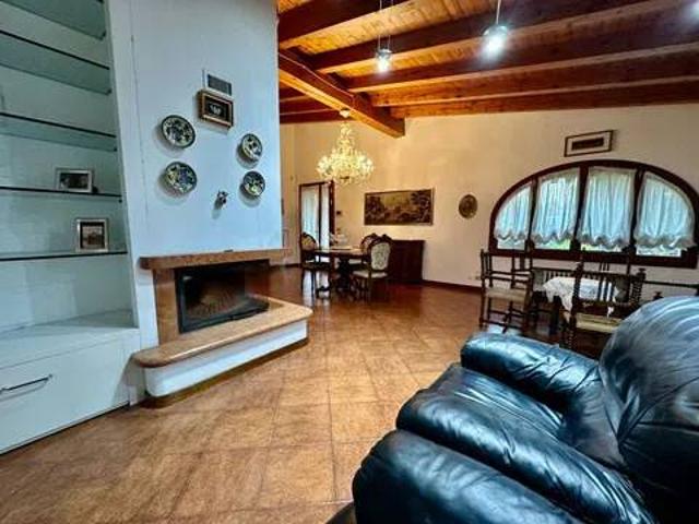 Villa Indipendente in vendita a Chirignago-Zelarino, Venezia