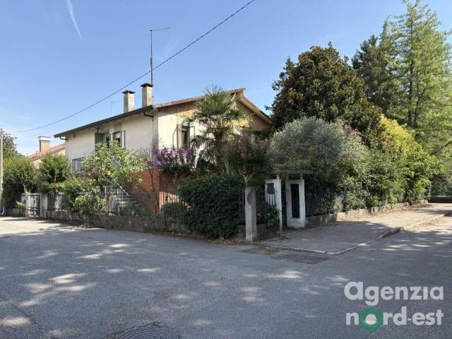 Villa Indipendente in vendita a La Favorita, Venezia