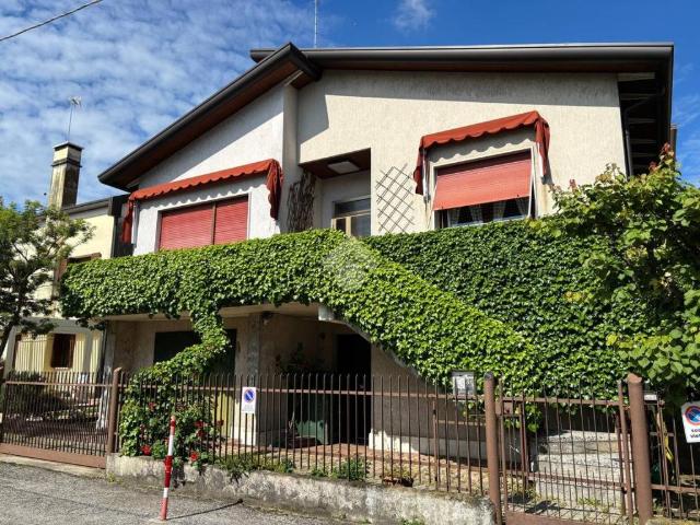 Villa Indipendente in vendita a Carpenedo, Venezia