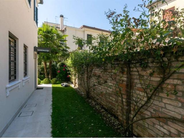 Villa Indipendente in vendita a Mestre-Carpenedo, Venezia