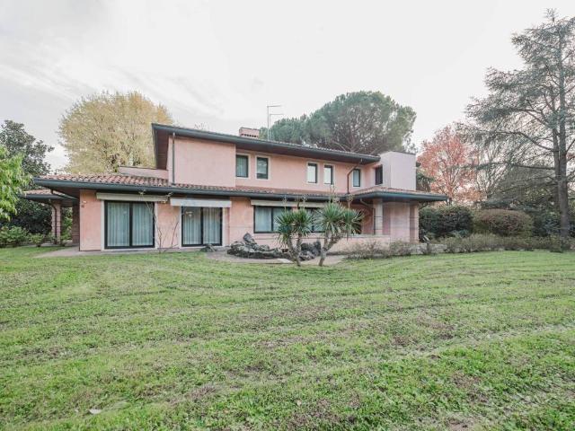 Villa Indipendente in vendita a Mestre-Carpenedo, Venezia