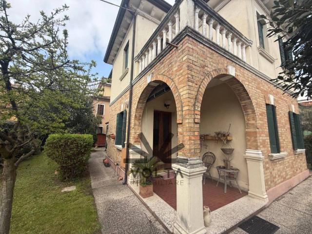 Villa Indipendente in vendita a Mestre-Carpenedo, Venezia