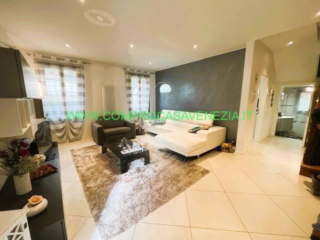 Villa Indipendente in vendita a Chirignago, Venezia