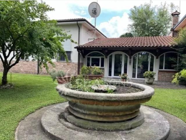 Villa Indipendente in vendita a Zelarino, Venezia
