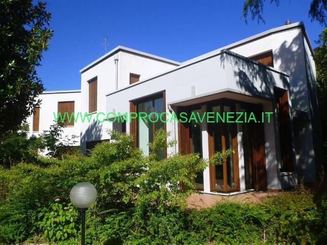 Villa Indipendente in vendita a Mestre-Carpenedo, Venezia