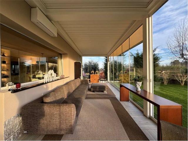 Villa Indipendente in vendita a Veniano, Como
