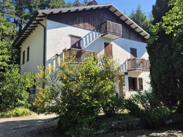 Villa Indipendente in vendita a Appennino Reggiano, Re