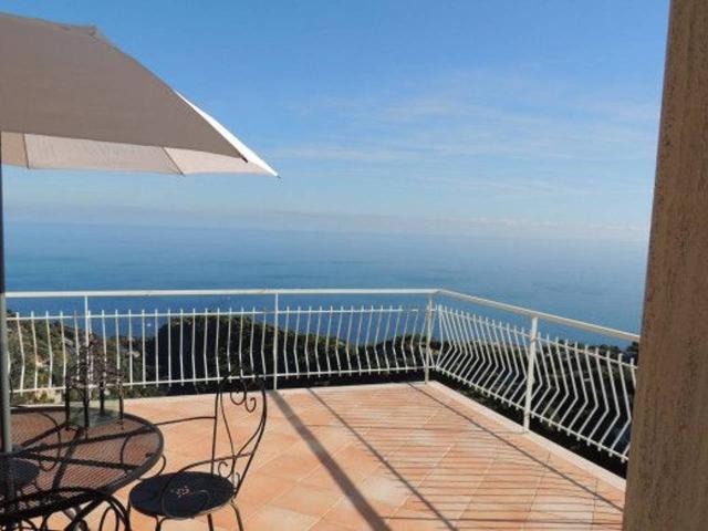 Villa Indipendente in vendita a Ventimiglia, Liguria