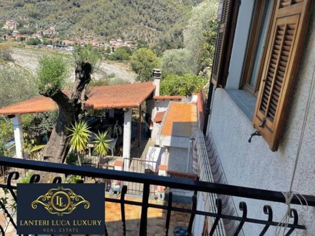 Villa Indipendente in vendita a Ventimiglia, Liguria