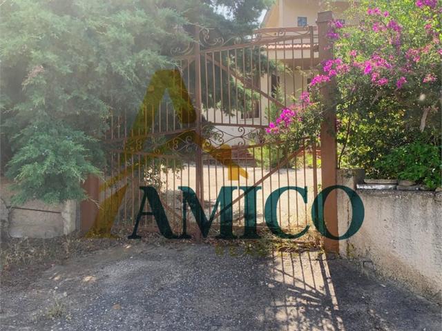 Villa Indipendente in vendita a Ventimiglia Di Sicilia, Sicilia