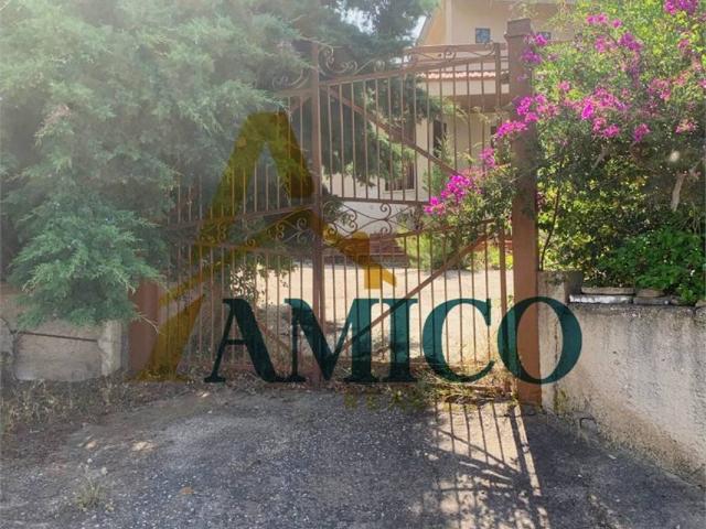 Villa Indipendente in vendita a Ventimiglia Di Sicilia, Sicilia