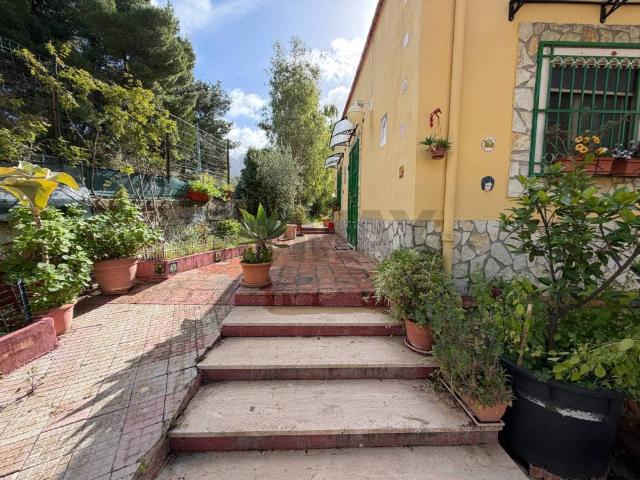 Villa Indipendente in vendita a Ventimiglia Di Sicilia, Sicilia