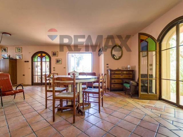 Villa Indipendente in vendita a Ventimiglia Di Sicilia, Sicilia