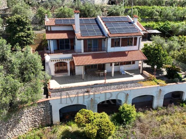 Villa Indipendente in vendita a San Lorenzo, Ventimiglia