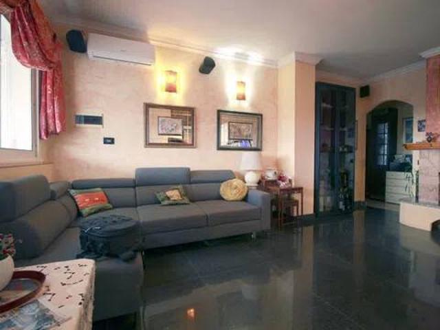 Villa Indipendente in vendita a Ventimiglia, Liguria