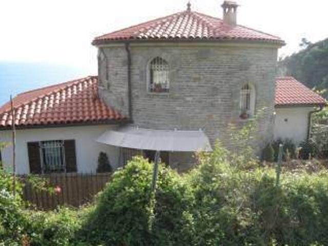 Villa Indipendente in vendita a Ventimiglia, Liguria