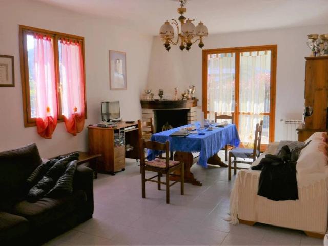 Villa Indipendente in vendita a Ventimiglia, Liguria