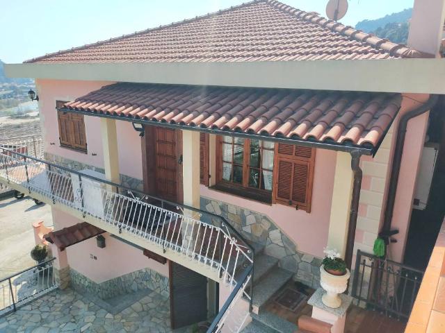 Villa Indipendente in vendita a Bevera, Ventimiglia