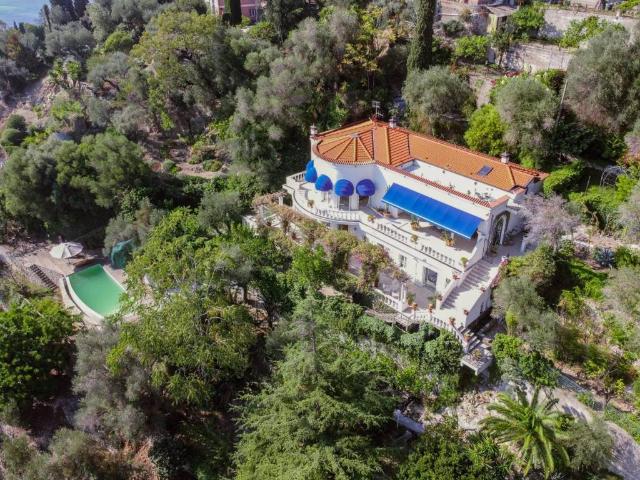 Villa Indipendente in vendita a Mortola Inferiore, Ventimiglia