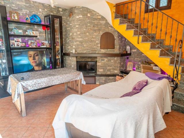 Villa Indipendente in vendita a Ventimiglia, Liguria