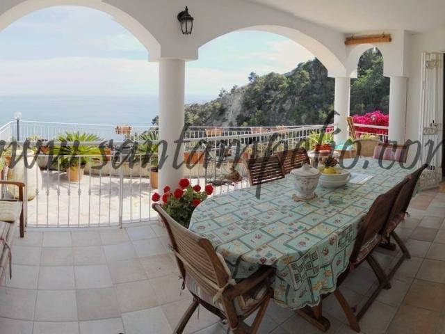 Villa Indipendente in vendita a Mortola Inferiore, Ventimiglia