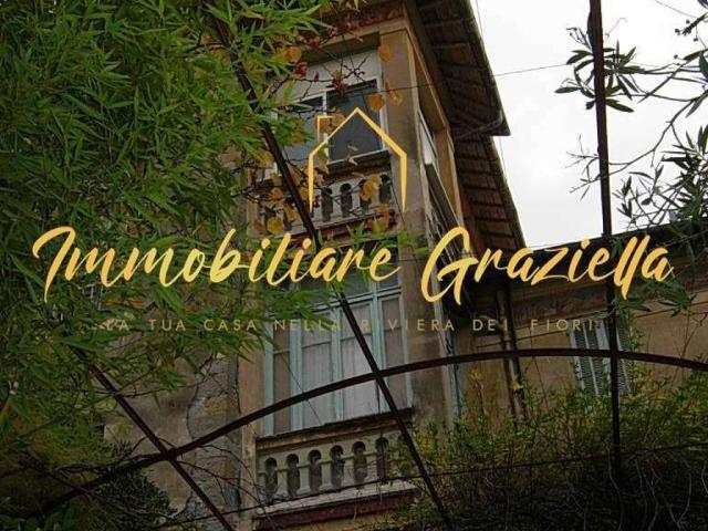 Villa Indipendente in vendita a Ventimiglia, Liguria