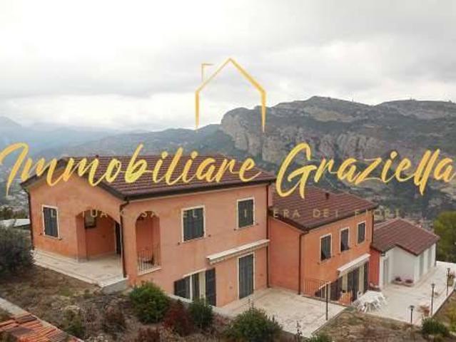 Villa Indipendente in vendita a Ventimiglia, Liguria