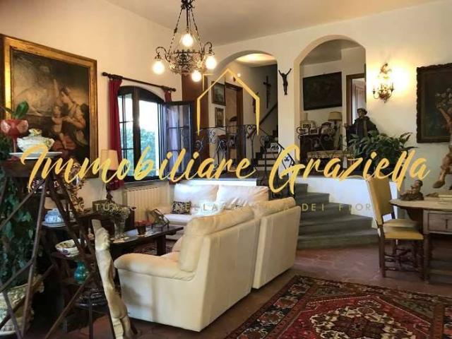 Villa Indipendente in vendita a Ventimiglia, Liguria