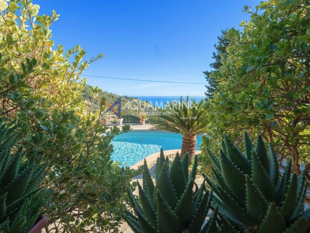 Villa Indipendente in vendita a Ventimiglia, Liguria