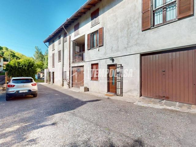 Villa Indipendente in vendita a Verano Brianza, Lombardia