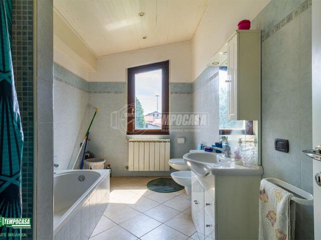 Ville Schiera in vendita a Verano Brianza
