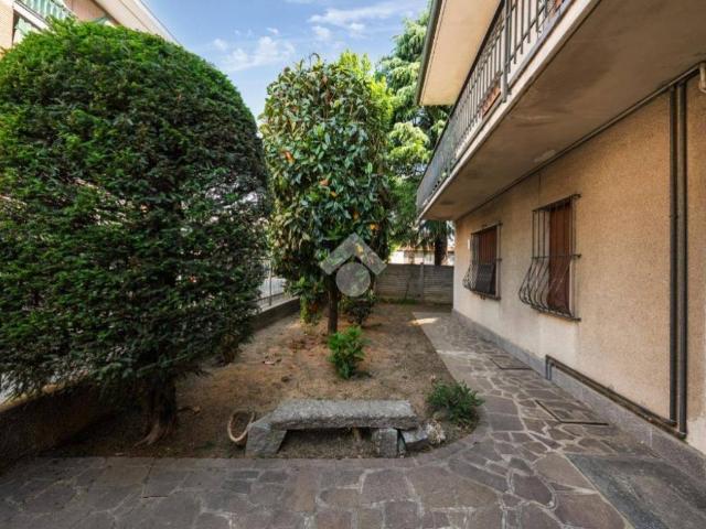 Villa Indipendente in vendita a Verano Brianza, Lombardia