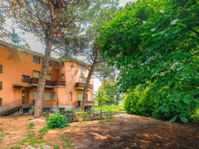 Villa Indipendente in vendita a Carate Brianza, Lombardia