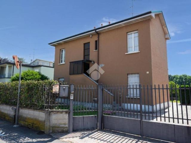 Villa Indipendente in vendita a Verano Brianza, Lombardia