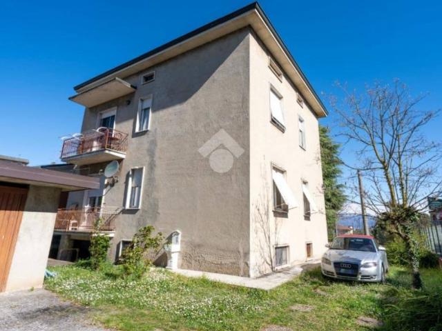 Villa Indipendente in vendita a Verano Brianza, Lombardia