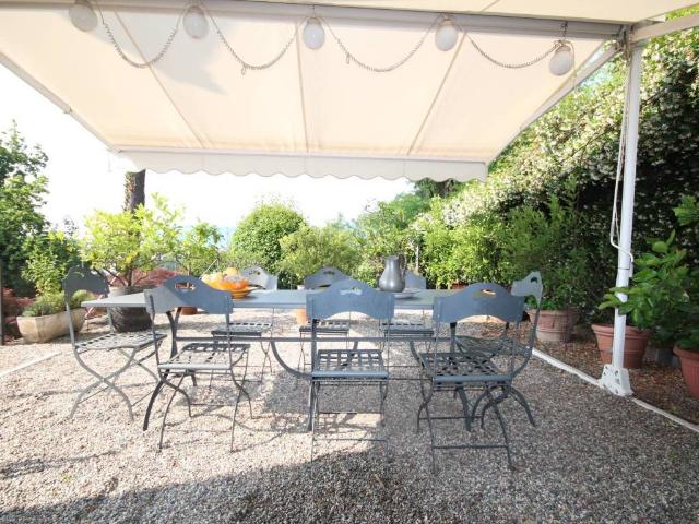 Villa Indipendente in vendita a Suna, Piemonte