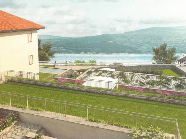 Villa Indipendente in vendita a Suna, Piemonte