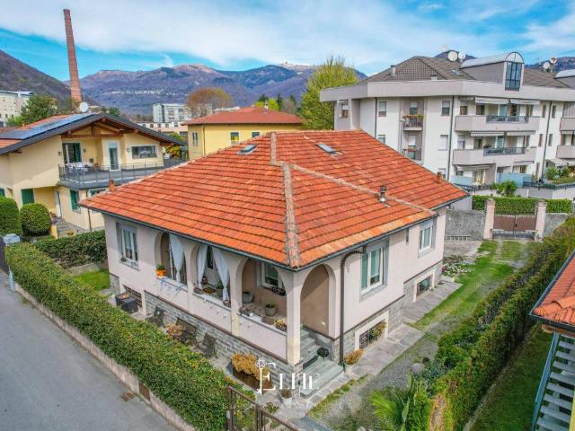 Villa Indipendente in vendita a Intra, Piemonte