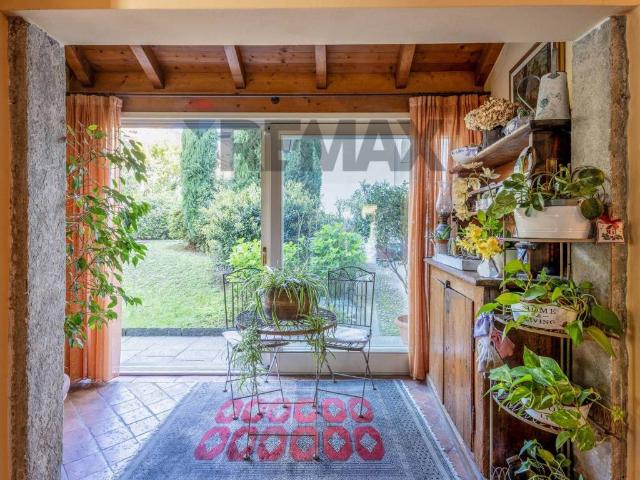Villa Indipendente in vendita a Pallanza, Piemonte