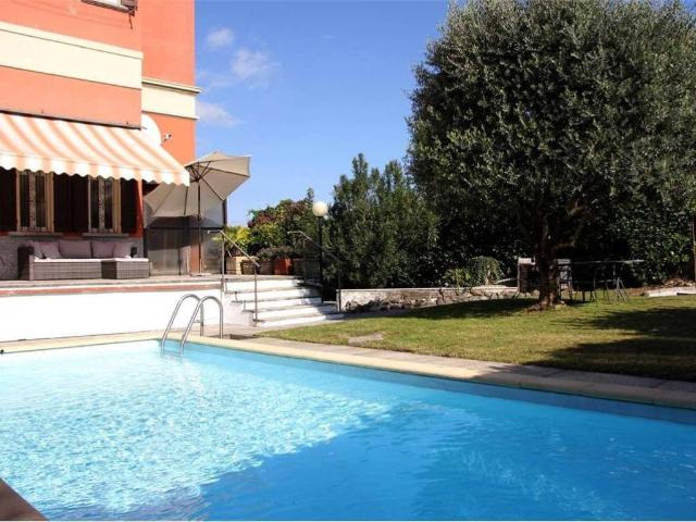 Villa Indipendente in vendita a Pallanza, Piemonte