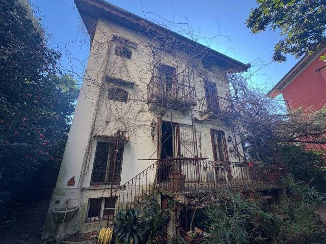 Villa Indipendente in vendita a Pallanza, Piemonte