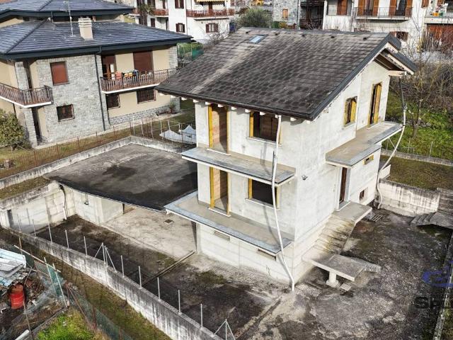 Villa Indipendente in vendita a Comunità montana della Valchiavenna, Verceia