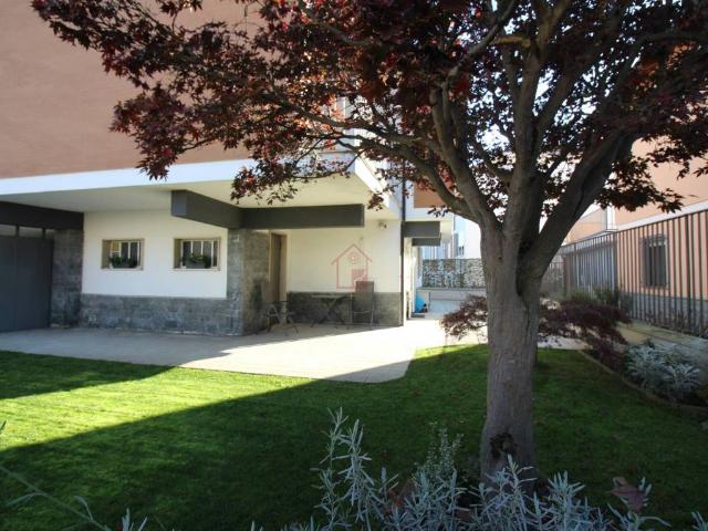 Villa Indipendente in vendita a Canadà, Vercelli